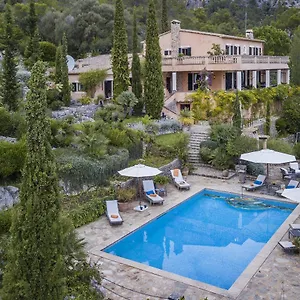 Villa Punxa Dalt - Traditional With Heatable Pool, Pollensa